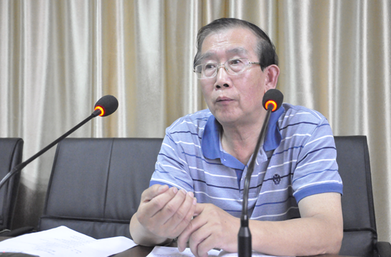 张思源做的《中国企业报协会工作报告》