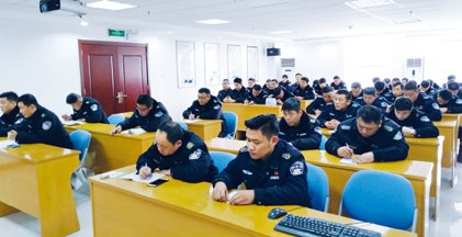 强化安全意识筑牢安全观念 ——武装守押分公司组织开展安全教育主题活动