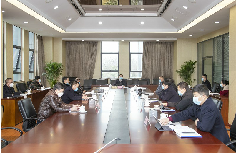 公司党委召开理论学习中心组学习会
