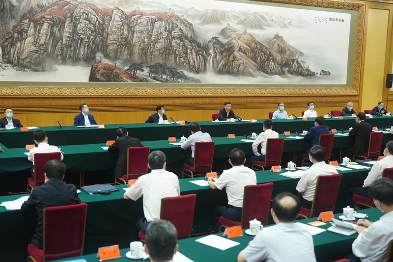 激发市场主体活力弘扬企业家精神推动企业发挥更大作用实现更大发展
