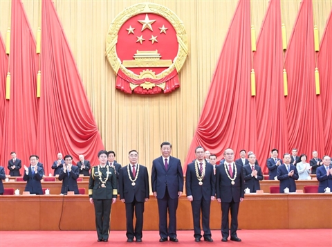 全国抗击新冠肺炎疫情表彰大会在京隆重举行