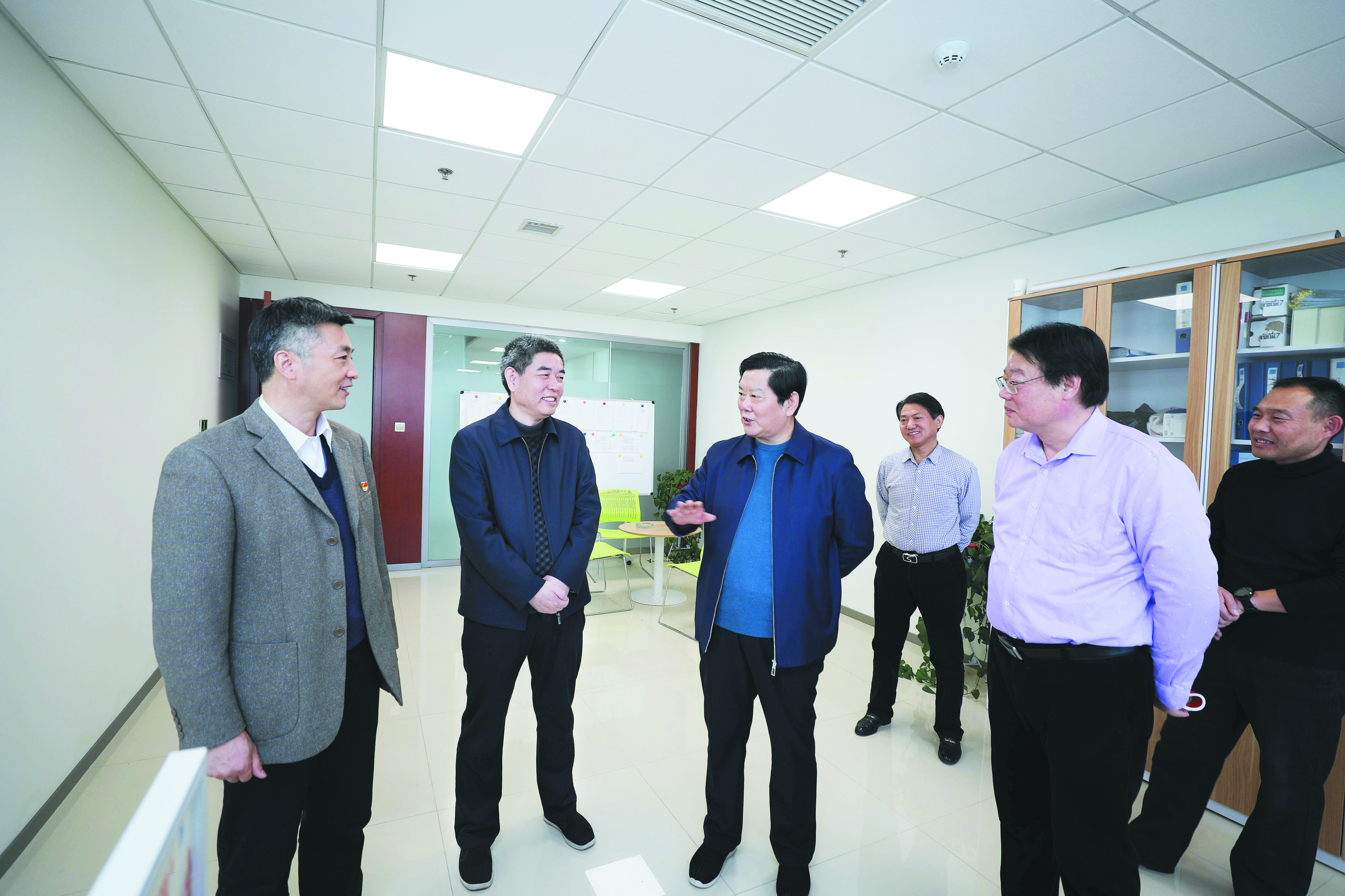 祝福慰问鼓干劲 接续奋斗新征程