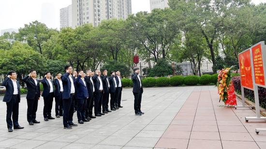 局党委理论学习中心组举行第三次集中学习会暨党史学习教育专题读书班