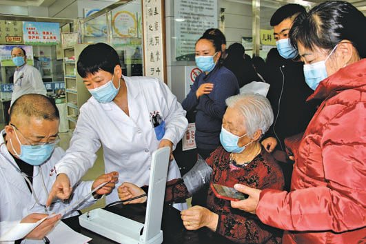 我和草原有个“约定” ——九三学社包头市包钢委员会联合专家服务基层义诊活动侧记