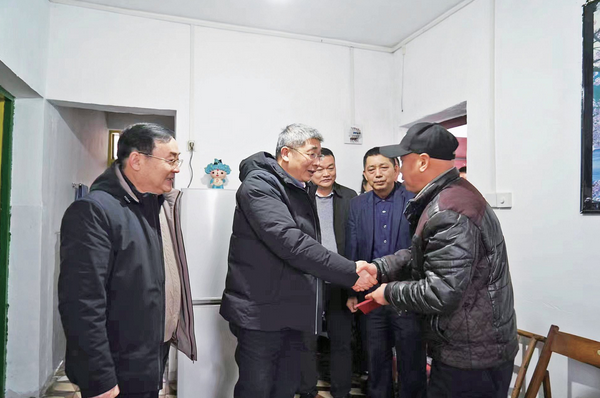揭小健曾昭和拜访萍乡市委领导并调研萍乡片区企业