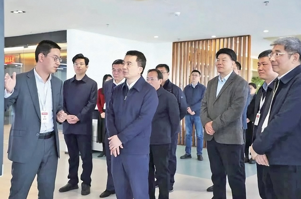 副省长夏文勇到江投集团调研省数字产业集团组建工作