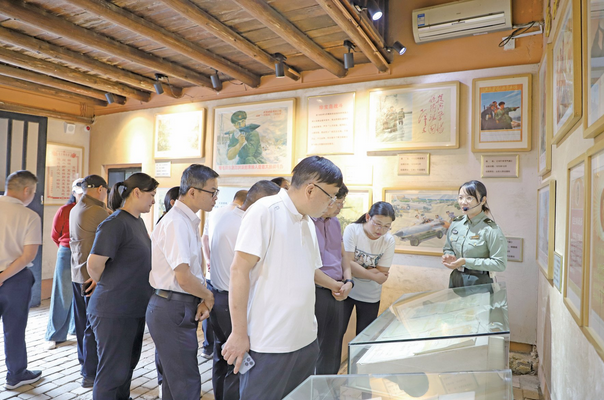 江西煤业总部开展红色走读活动