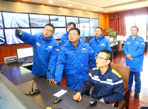 周六安全日活动秦军到铁路运输公司调研