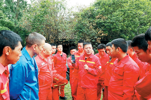 战鼓催征急 秣马厉兵时