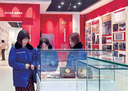 学文史悟初心 聚合力启新程